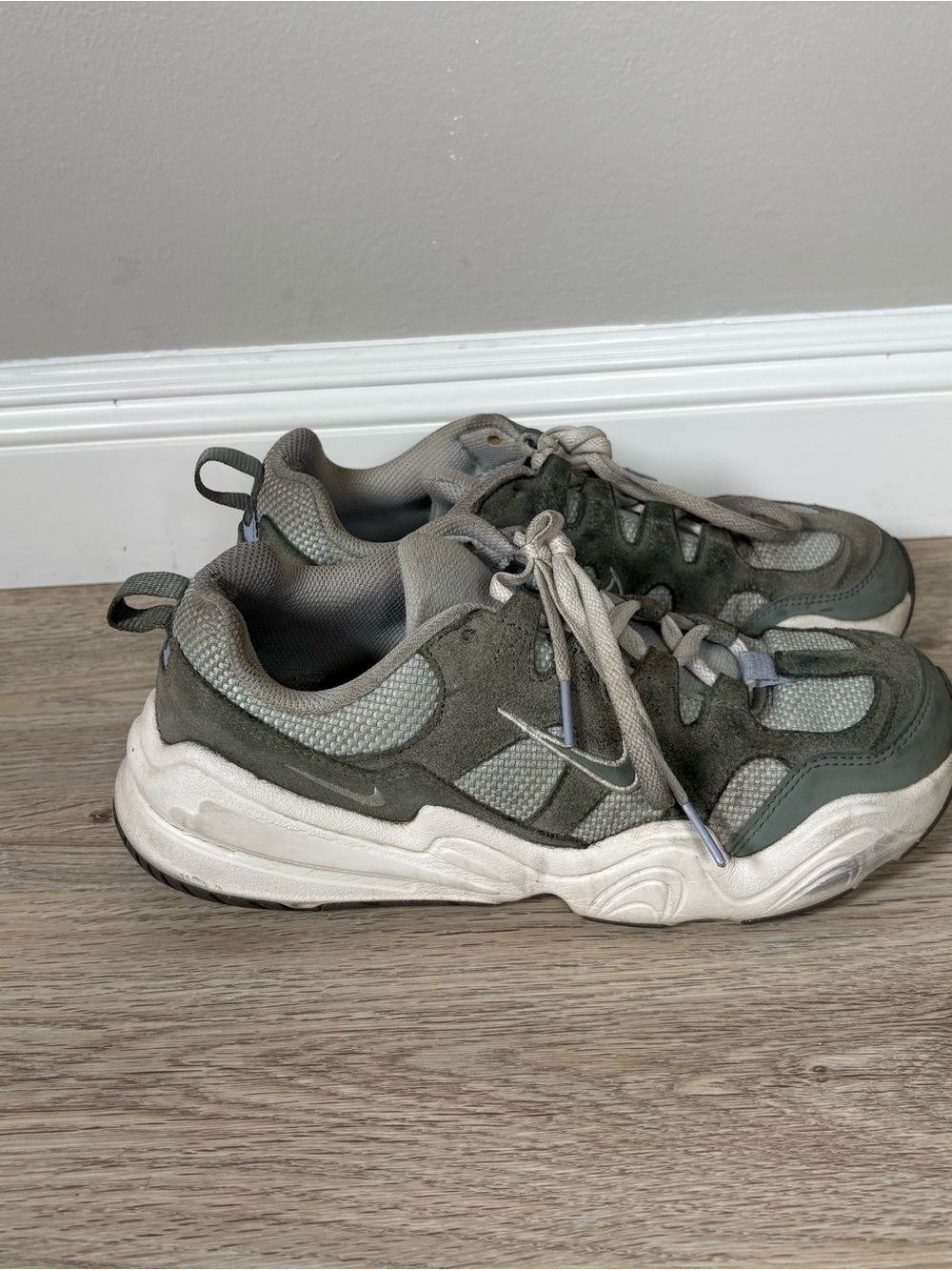 Nike Women’s Tech Hera Trainers